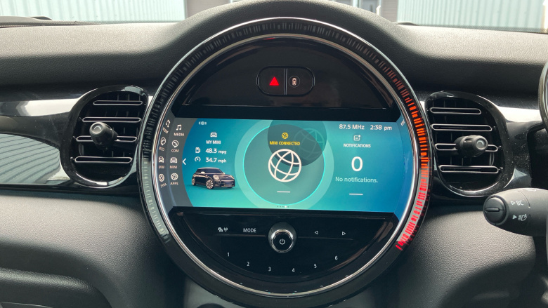 MINI Hatchback 1.5 Cooper Classic Premium 3dr Auto Petrol Hatchback